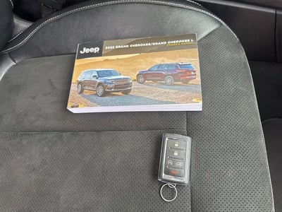 2022 Jeep Grand Cherokee Altitude