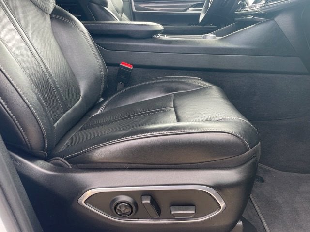 2024 Jeep Wagoneer 4DR 2WD
