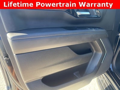 2025 Chevrolet Suburban LS