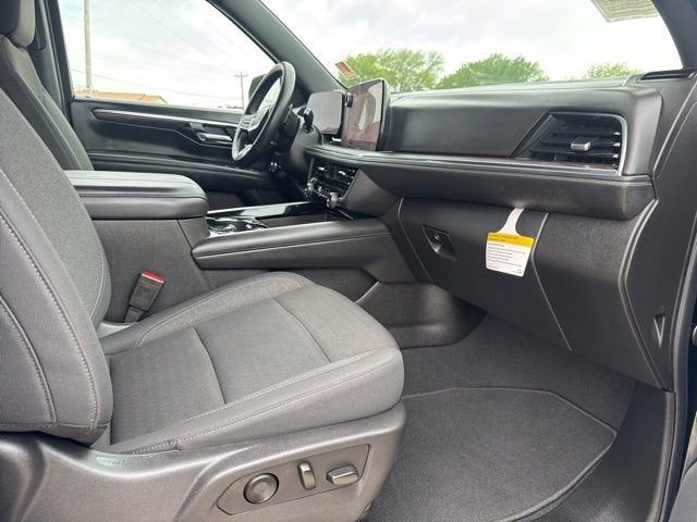 2025 Chevrolet Suburban LS