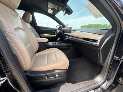 2025 Cadillac XT4 Premium Luxury