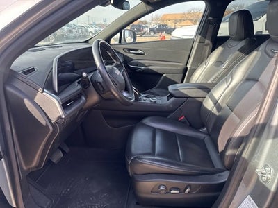 2024 Cadillac XT4 Premium Luxury