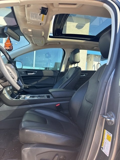 2021 Ford Edge Titanium