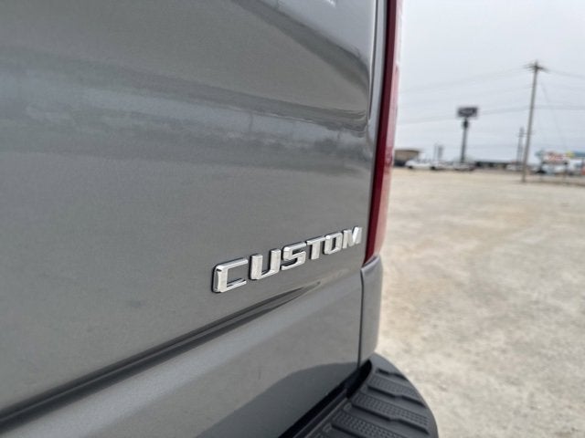 2025 Chevrolet Silverado 1500 Custom