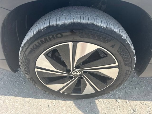 2025 Volkswagen Taos SE