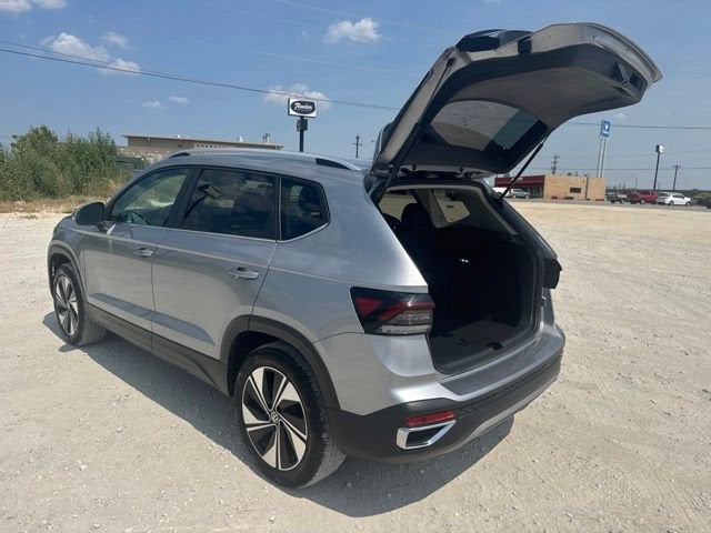 2025 Volkswagen Taos SE