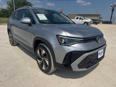 2025 Volkswagen Taos SE