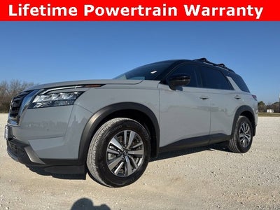 2024 Nissan Pathfinder SL