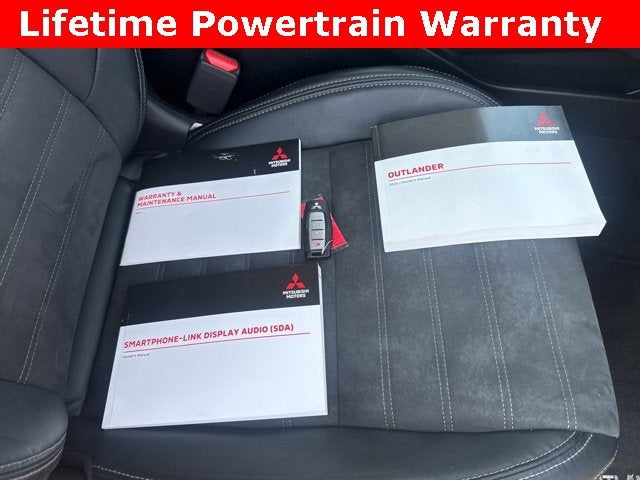 2023 Mitsubishi Outlander SE