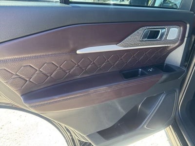 2025 Ford Explorer Platinum