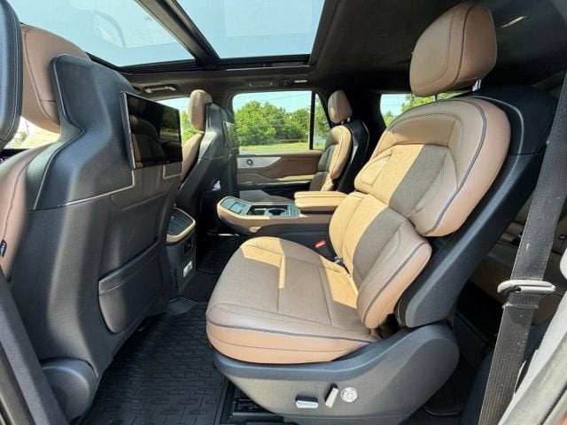 2025 Lincoln Navigator L Black Label