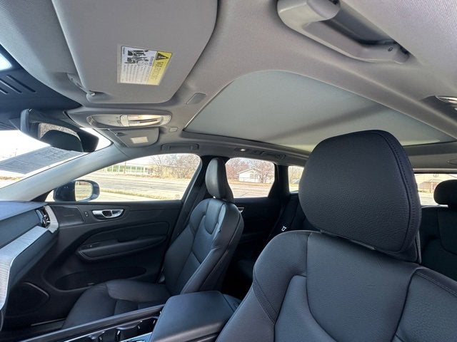 2025 Volvo XC60 Plus