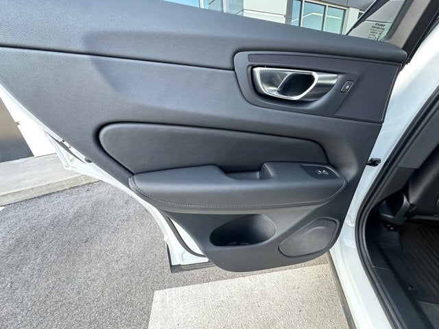 2025 Volvo XC60 Plus