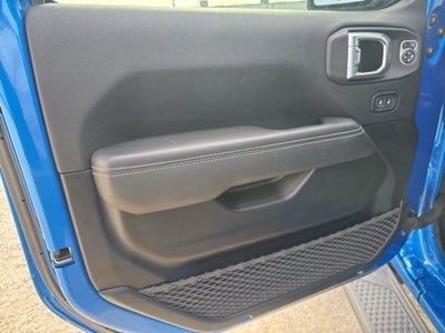 2022 Jeep Gladiator Overland