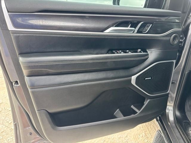 2024 Jeep Wagoneer Base