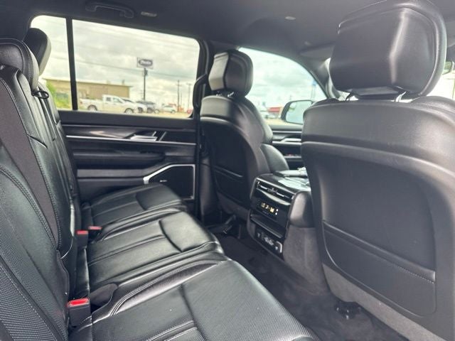 2024 Jeep Wagoneer Base