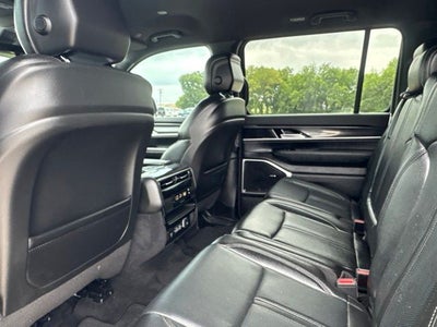 2024 Jeep Wagoneer Base