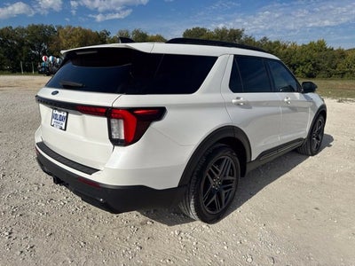 2025 Ford Explorer ST-Line
