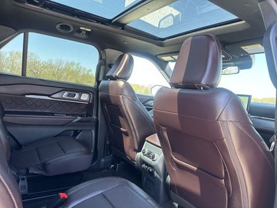 2025 Ford Explorer Platinum