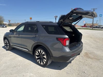 2025 Ford Explorer Platinum