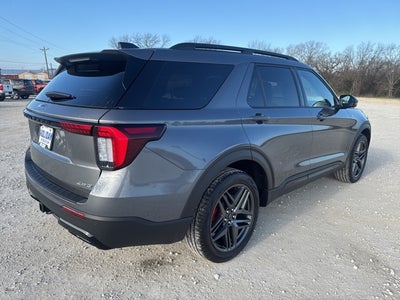 2025 Ford Explorer ST-Line