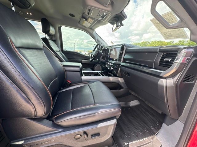 2025 Ford F-350SD Lariat