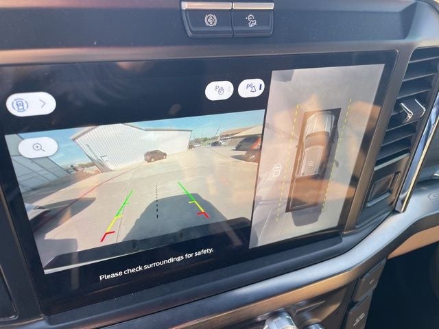 2025 Ford F-350SD Lariat DRW