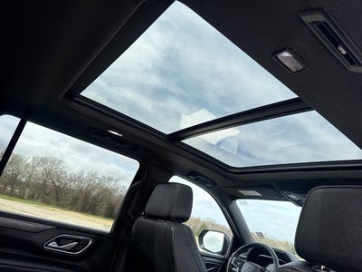 2023 Chevrolet Suburban RST