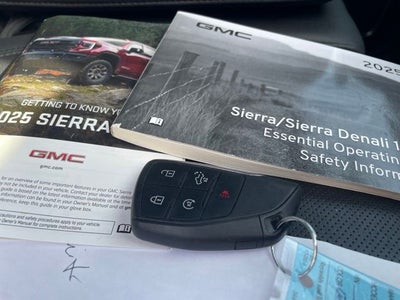 2025 GMC Sierra 1500 SLT