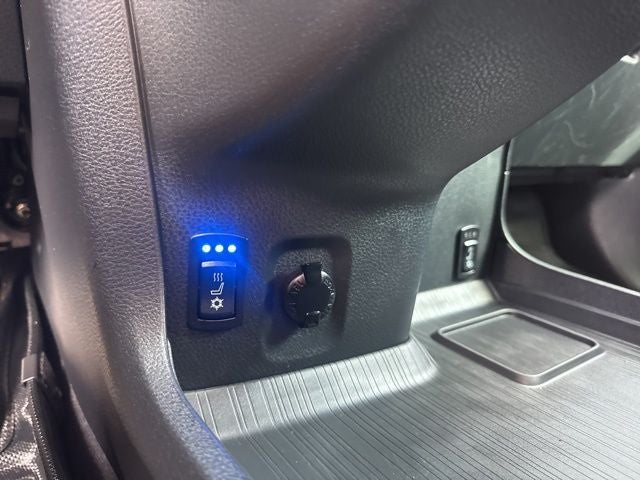 2023 Toyota Sienna XSE 7 Passenger