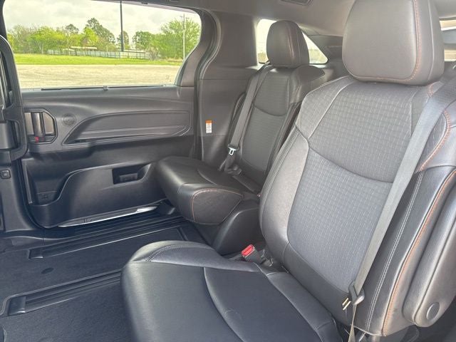 2023 Toyota Sienna XSE 7 Passenger