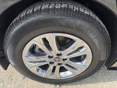 2023 Toyota Sienna XSE 7 Passenger