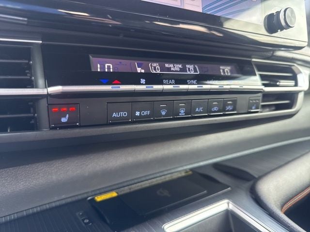 2023 Toyota Sienna XSE 7 Passenger