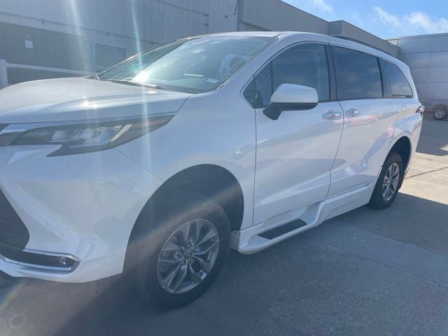 2021 Toyota Sienna XLE BraunAbility WheelChair Rampvan Handicap Accessible