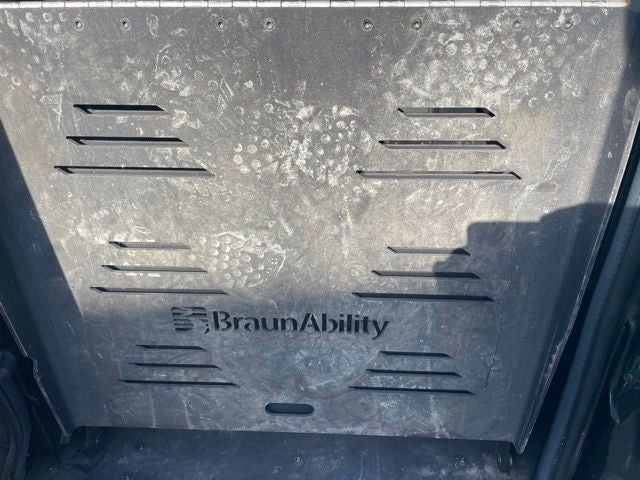 2021 Toyota Sienna XLE BraunAbility WheelChair Rampvan Handicap Accessible