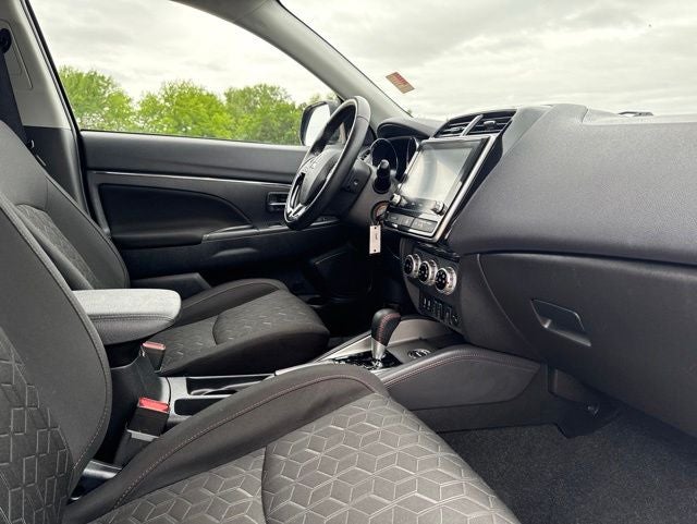 2025 Mitsubishi Outlander Sport 2.0 LE