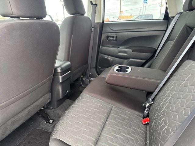 2025 Mitsubishi Outlander Sport 2.0 LE