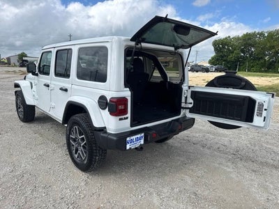 2024 Jeep Wrangler 4-Door Sahara 4x4