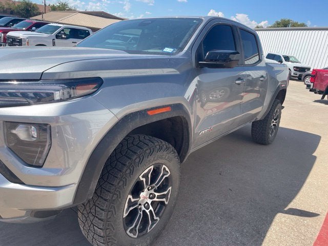2024 GMC Canyon 4WD AT4