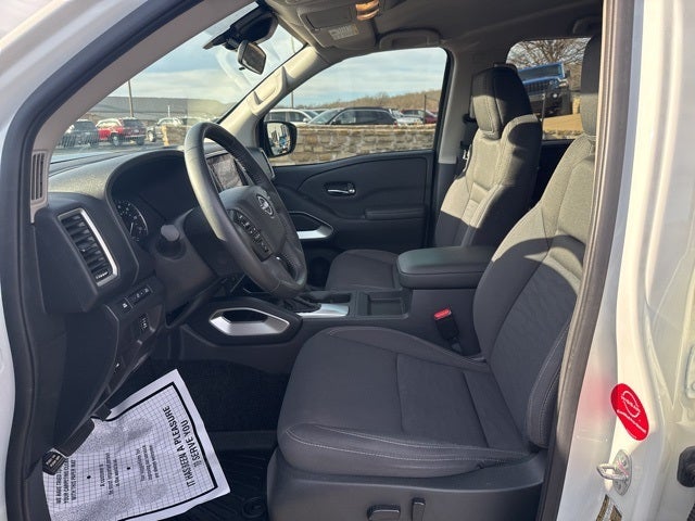 2023 Nissan Frontier Crew Cab SV 4x4