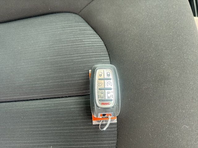 2024 Chrysler Voyager LX