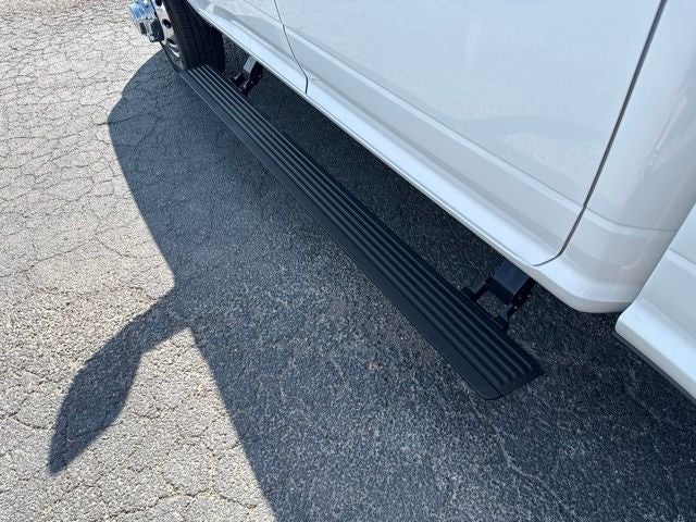 2026 RAM 3500 Laramie Crew Cab 4x4 8' Box