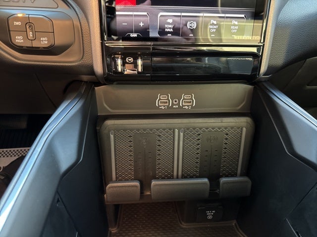 2025 RAM 3500 Laramie Crew Cab 4x4 8' Box