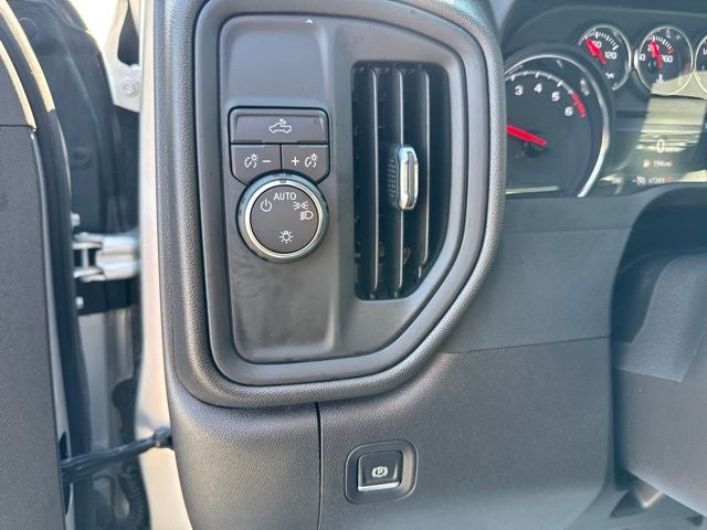 2022 Chevrolet Silverado 1500 LTD 2WD Crew Cab Short Bed Custom