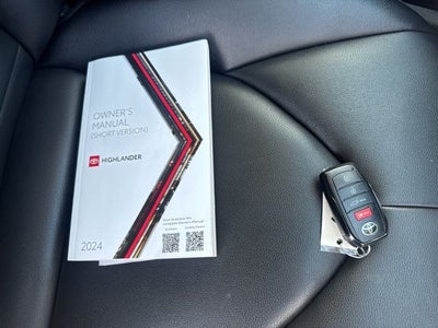 2024 Toyota Highlander XLE